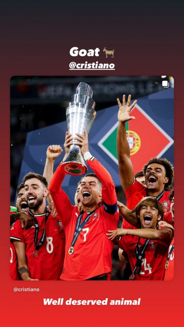 Marcelo posted photos of Ronaldo holding the cup: It deserves its reputation! GOAT!