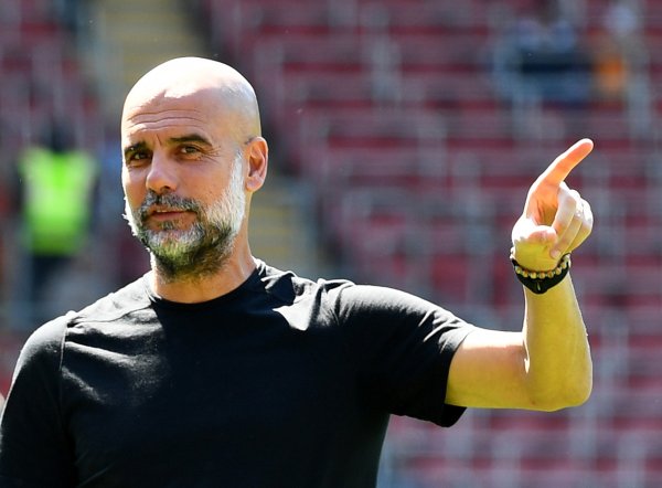 Guardiola: I tell the players that you must love football very much, otherwise you can t stick to it for ten years
