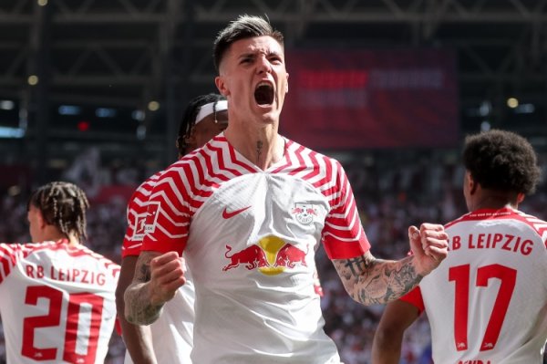 Falk: Bayern wanted to sign Sesco last year to let Kane play No. 10 behind him