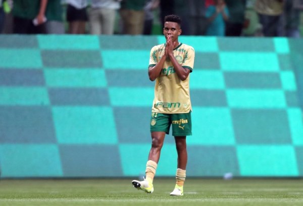 Palmeiras lost the first game and was eliminated. There are three unbeaten teams left in this Club World Cup.
