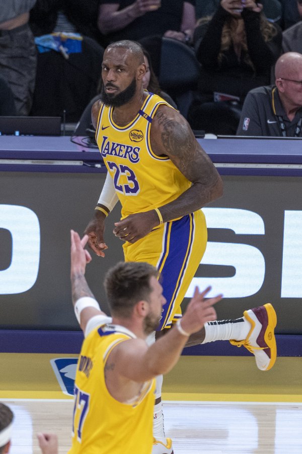ESPN: Doncic received early notification when the Lakers changed hands and congratulated him. James was not told that & did not speak out