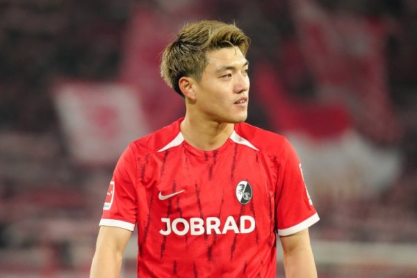 Reporter: Japanese international Arito joined Frankfurt with a transfer fee of 23 million euros