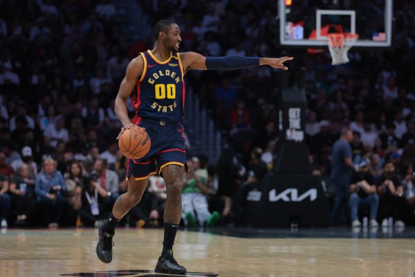 Slater: Warriors ask for 1 young potential player + 1 first round, Suns don t have first round