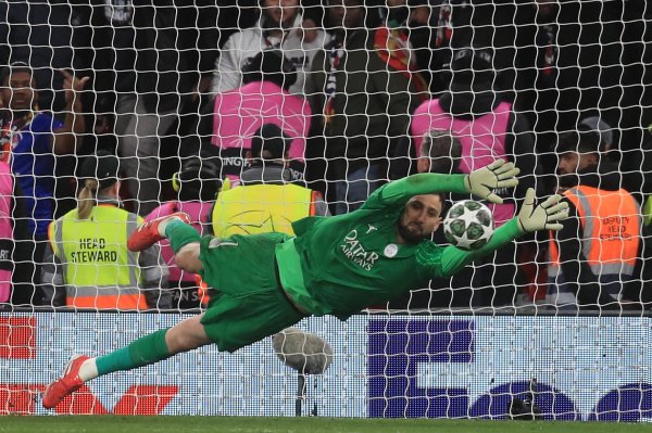 Sky: Donnarumma still has no training with the team, Paris may reduce the asking price by 40 million euros
