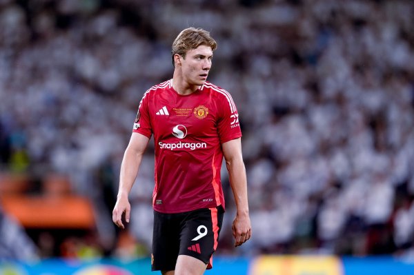 Romano: Naples is optimistic about the loan deal with Hoylen, with a forced buyout fee of 45 million euros