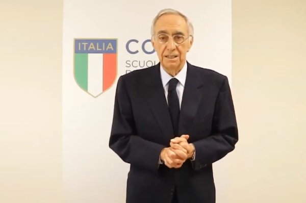 At that time, any chairman of the Football Association talked about the phone: It is reasonable to deprive Juventus of the Serie A championship, but it should not be awarded Inter Milan