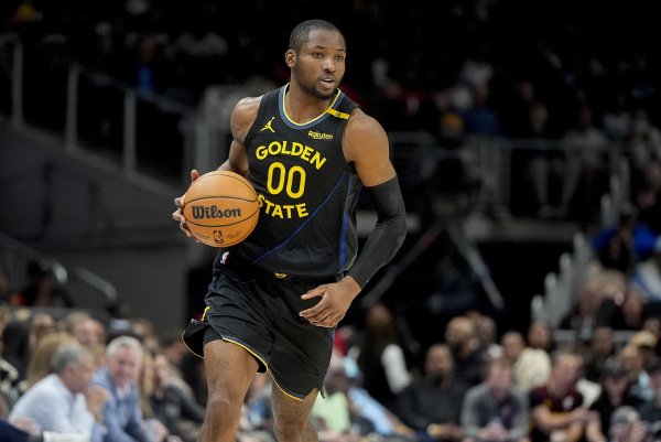 Bet on yourself! Bay Area reporter: Kumingga is expected to accept the 7.9 million qualification offer from the Warriors