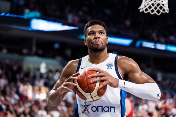 Not easy! Antetokounmpo won the first international competition medal in his personal basketball career