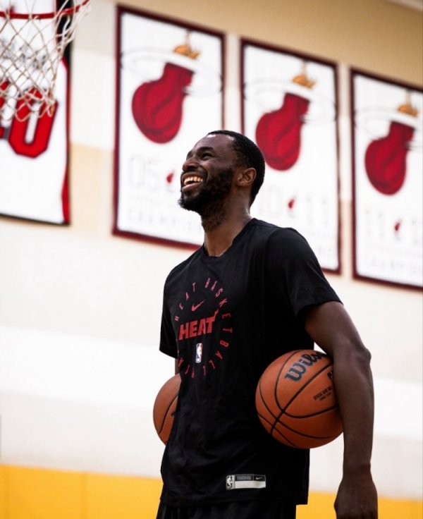 A innocent smile! Wiggins posted training photos Fan comments: The future Lakers!