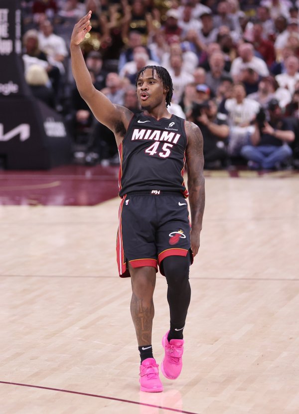 David Mitchell: I m very suitable for the Heat. Everyone works hard and no one cares who scores