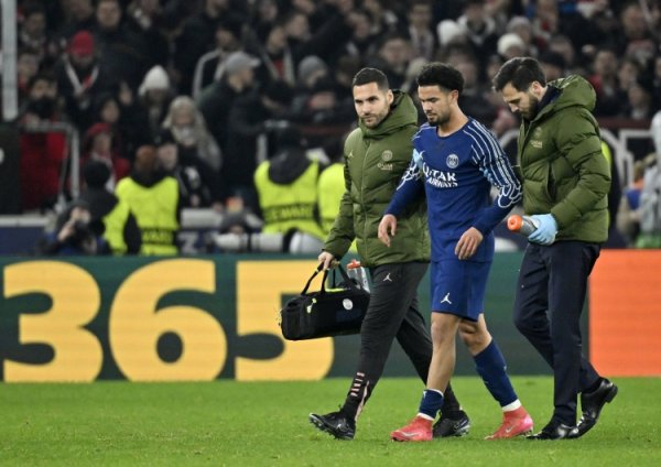 0 goals and 0 assists! French media: Emme is facing a trough in his career and has become a substitute in Paris