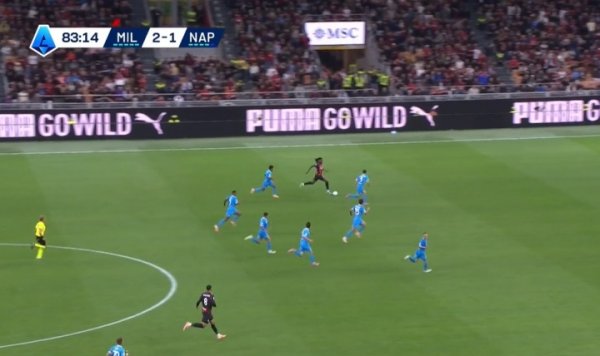 The treatment of the King of Ball 😹 Magic Flute launched a counterattack, and Leo was surrounded by 7 Naples on the side