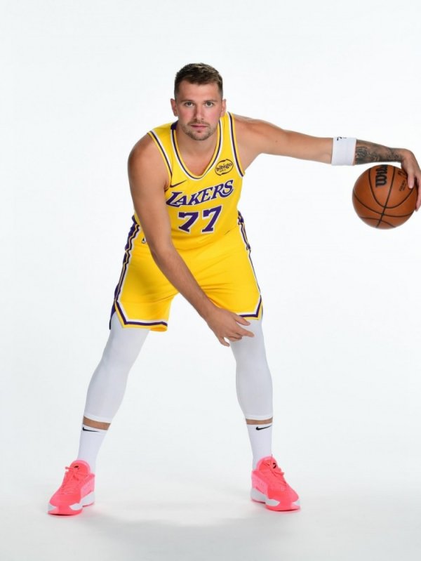 A new chapter in Los Angeles! Doncic posted photos of the new season: his 8th season in his career