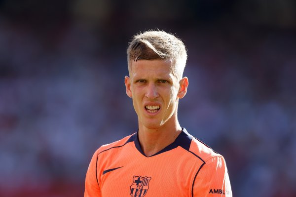 Western media: Olmo tore the soleus muscle in his left leg and is expected to be out for 3 to 4 weeks