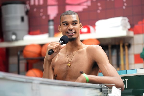 Wenban: Going to NASA won’t help me in basketball. Going to Shaolin Temple is to improve my physical function.