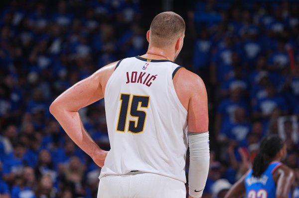 War criminal performance! Jokic made 3 of 15 shots in the second half, including 0 of 8 three-pointers.