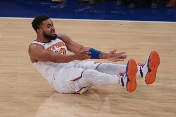 Tomorrow the Knicks will challenge the Heat away from home. Towns is doubtful and Hart is likely to play.