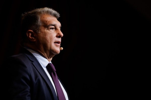 World Sports: Laporta showed up at the Barcelona base at noon on Monday and left after staying for 20 minutes