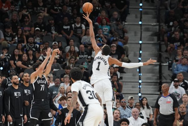 Delivered hot pot for 88 consecutive games! Wenban s consecutive shot blocking ranking rose to 4th, Ewing s longest consecutive game of 145 games