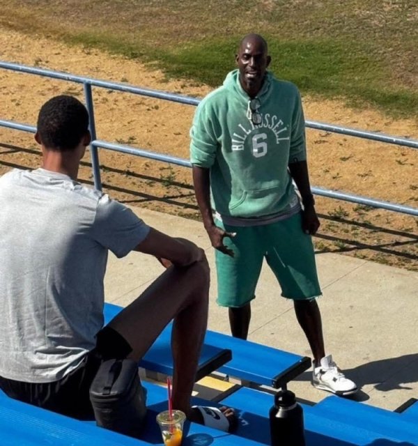 Garnett reveals the purpose of special training in the literary class: He is not here to train, but to exchange ideas