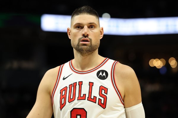 Literary class is really difficult! Vucevic made 3 of 5 three-pointers and scored 11 points, 8 rebounds and 6 assists. He almost missed the inside shot.