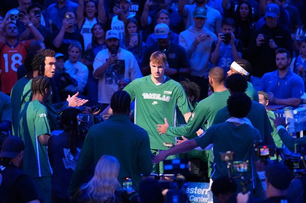 Make up for the situation before it s too late! Salary expert: The Mavericks should trade Irving and quickly rebuild around Flagg