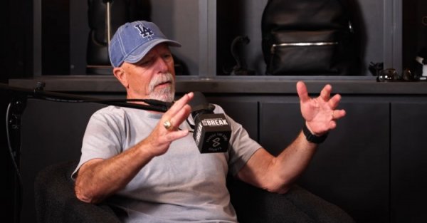 Former Lakers trainer: Kobe Bryant tried waterboarding because he wanted to know how cruel it was